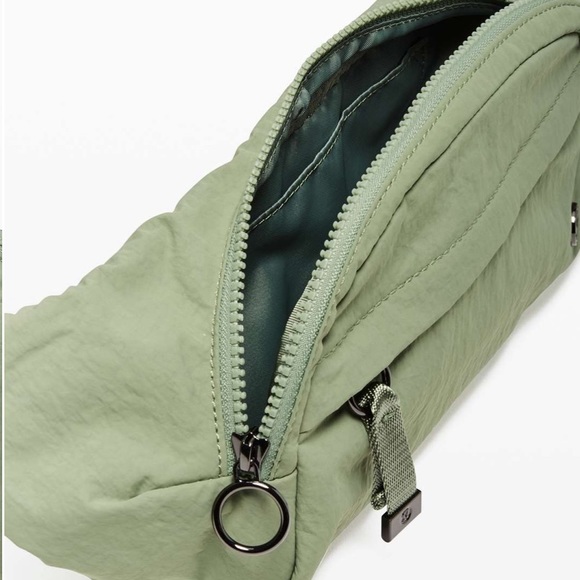 ❤️ Lululemon On The Beat Belt Bag *4.5L Green - Picture 8 of 11